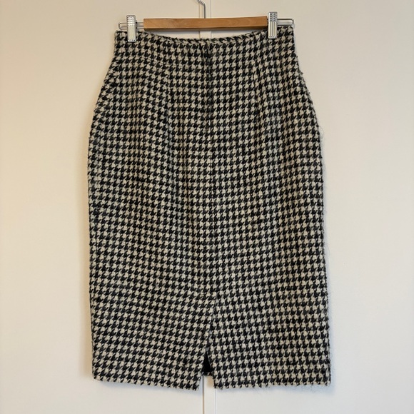 Classic Vintage Mohair and Wool Black and Ivory Houndstooth Skirt - Picture 2 of 8
